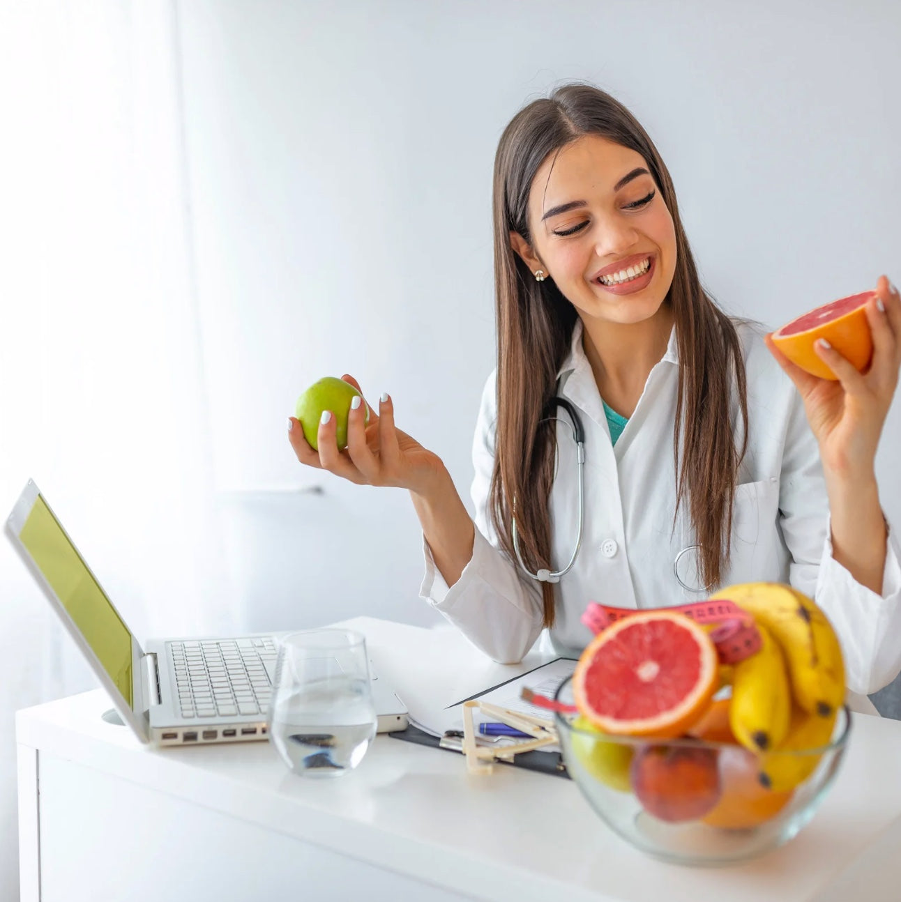 Erfahre, wie unsere Ganzheitliche Ernährungsberatung dir hilft, deine Ernährung auf Darmgesundheit und Mikrobiom auszurichten. Mit GRATIS Mikronährstoffanalyse.